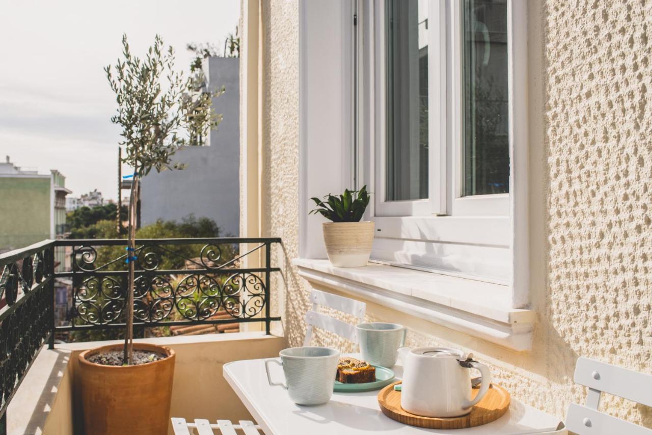 Apartment Luxury With Acropolis View Terrace And Jacuzzi - Living Stone Moonstone