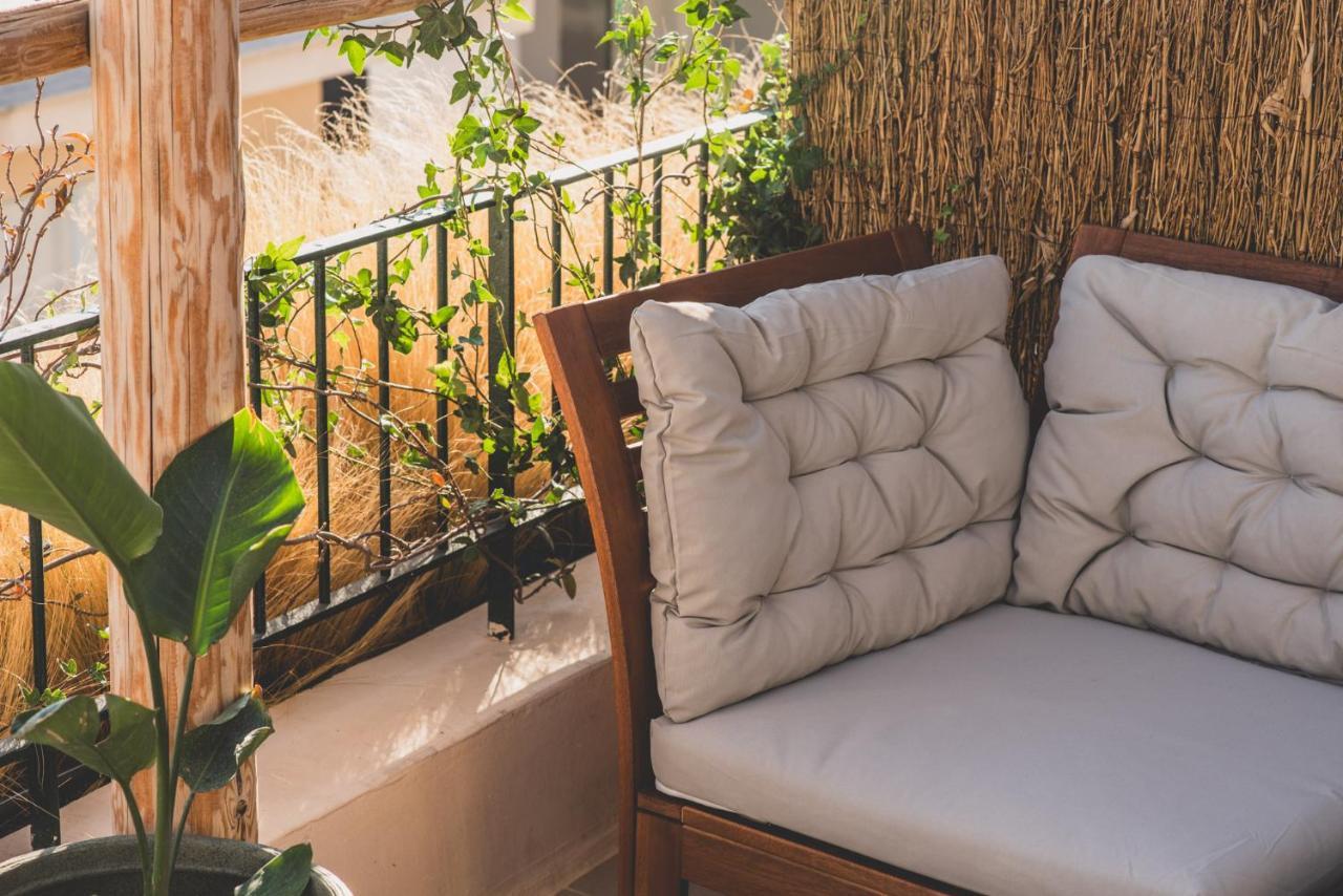 Luxury With Acropolis View Terrace And Jacuzzi - Living Stone Moonstone Apartment *